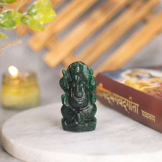 emerald ganesh idol